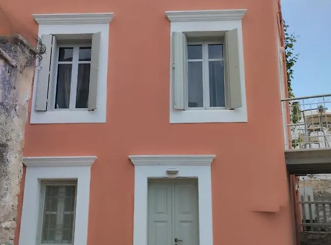 Sokratis شقة سيمي